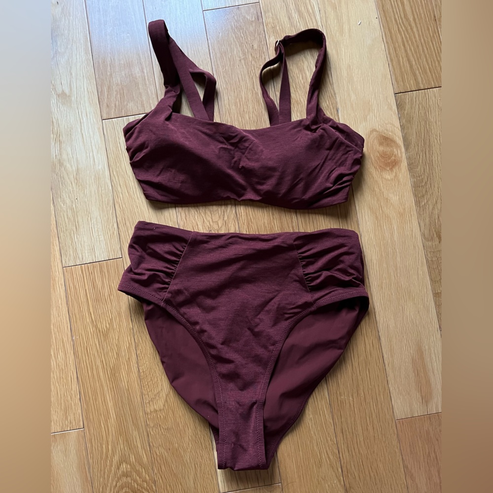 Athleta suit 32B/C top, XXS bottom